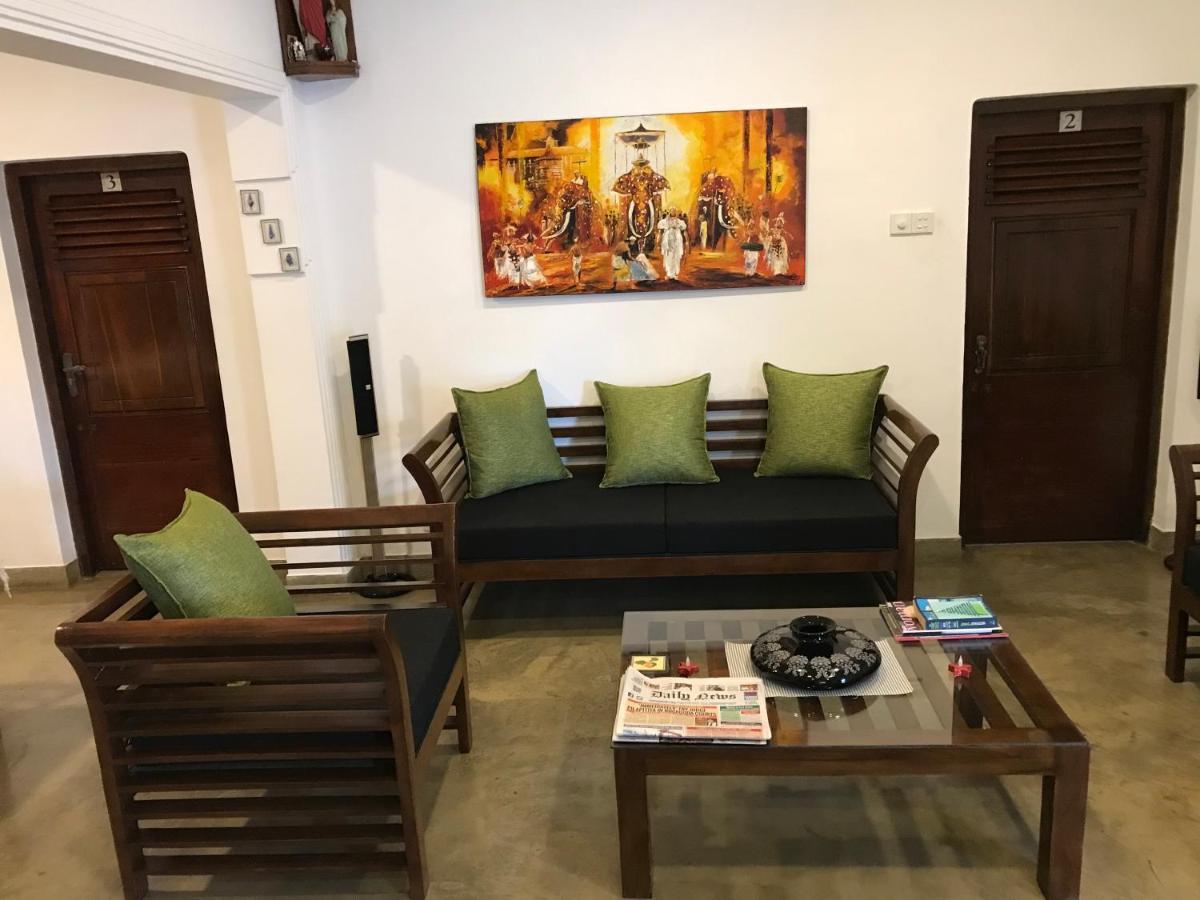 Dions Guest House Negombo Kültér fotó